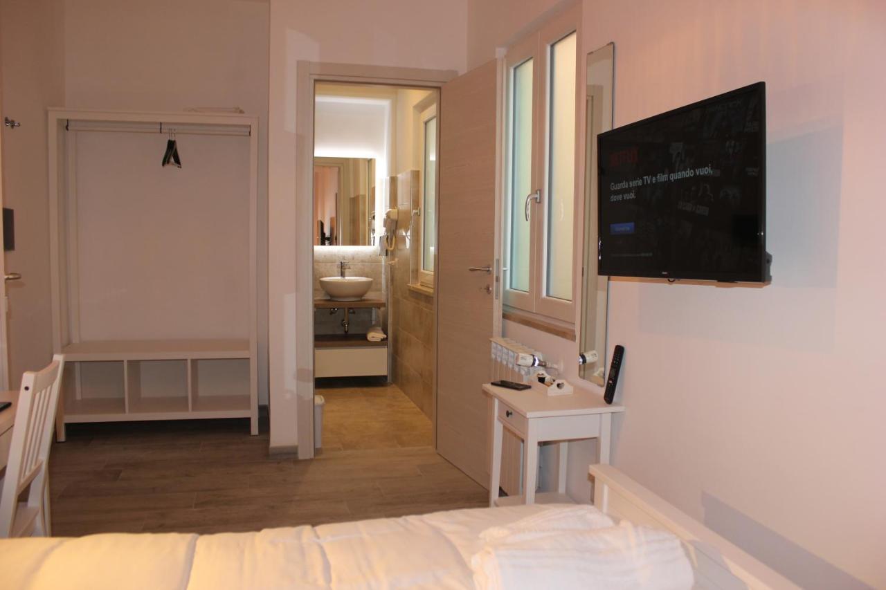 Roman Sunrise Rooms Extérieur photo