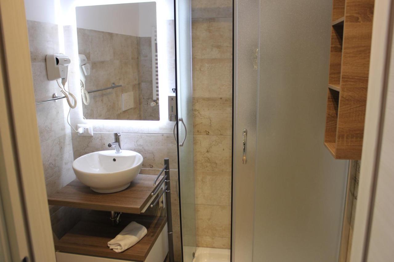 Roman Sunrise Rooms Extérieur photo